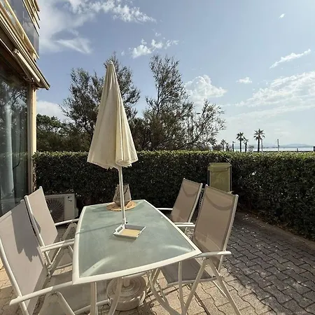 En Rez De Jardin Avec Terrasse Privee Face A La ! Lägenhet