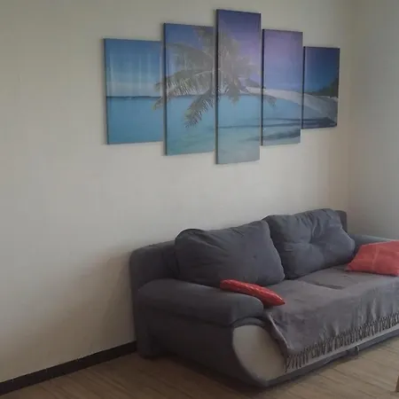 En Rez De Jardin Avec Terrasse Privee Face A La ! Apartman Fréjus